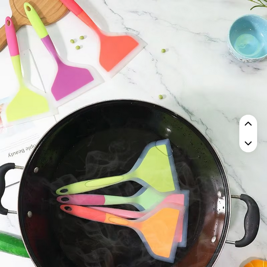 Non-Slip Heat Resistant Silicone Spatula Set (3-Piece) - Image 2